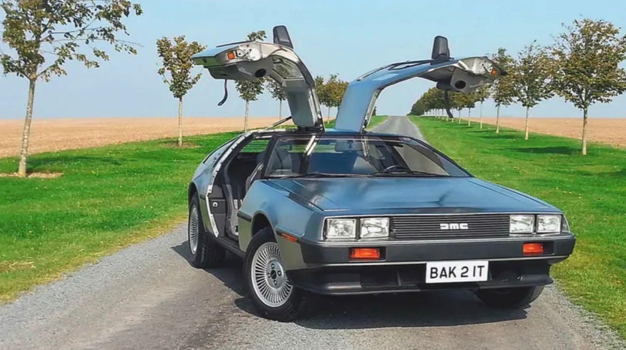 DeLorean DMC-12