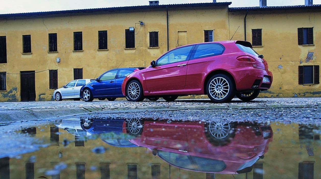 Alfa Romeo 147 GTA vs Volkswagen Golf R32 vs Ford Focus RS