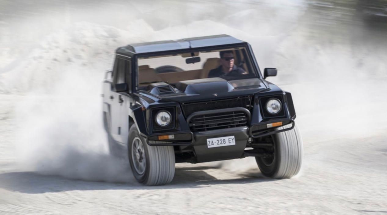Lamborghini LM002