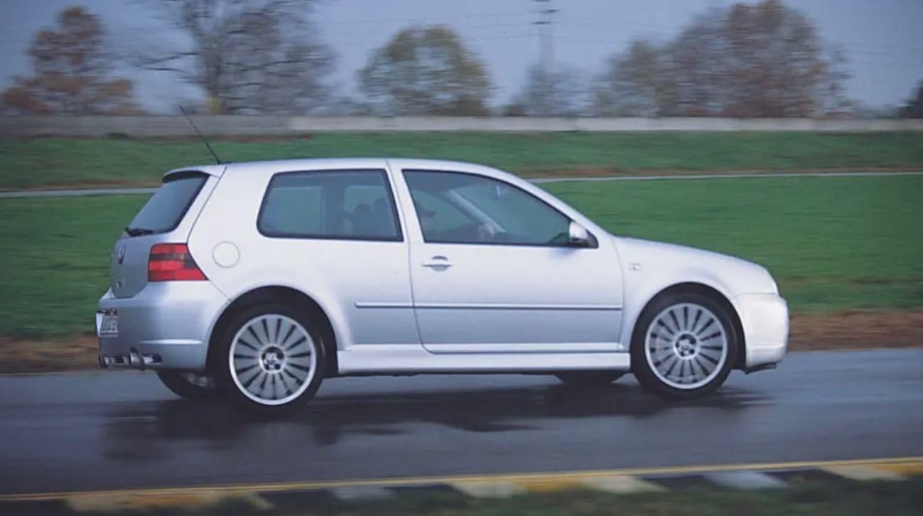 Volkswagen Golf IV R32