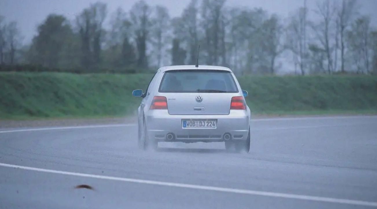 Volkswagen Golf IV R32