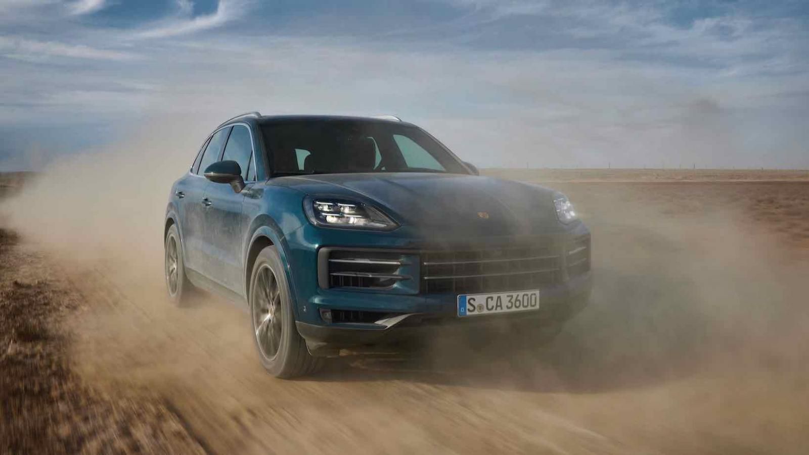 Porsche Cayenne 2023 in off-road