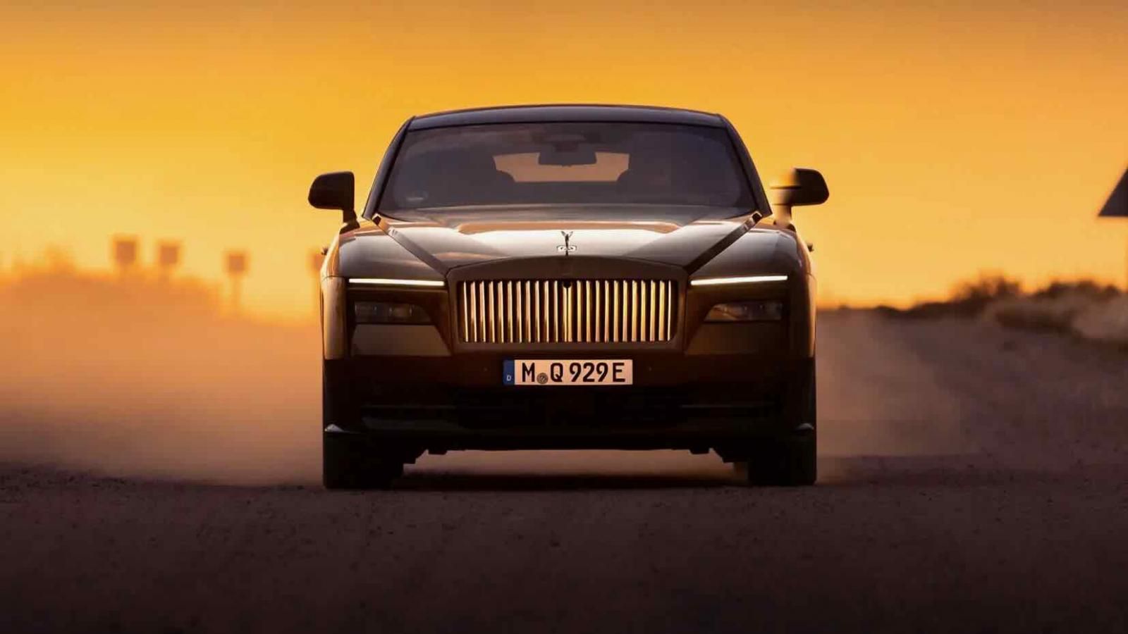 Rolls Royce Spectre, il frontale imponente