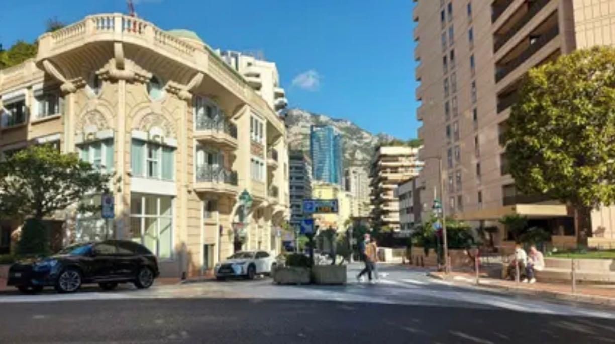 Estreno curva Mirabeau