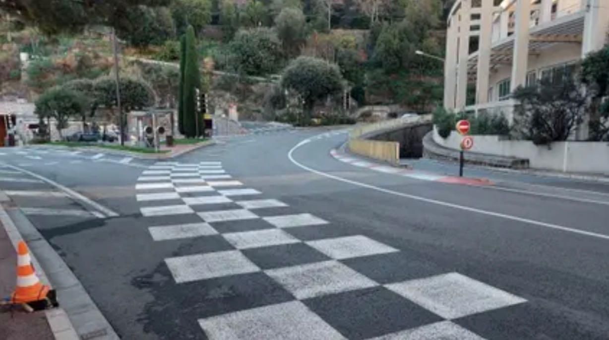 Curva Anthony Noghes Monte Carlo