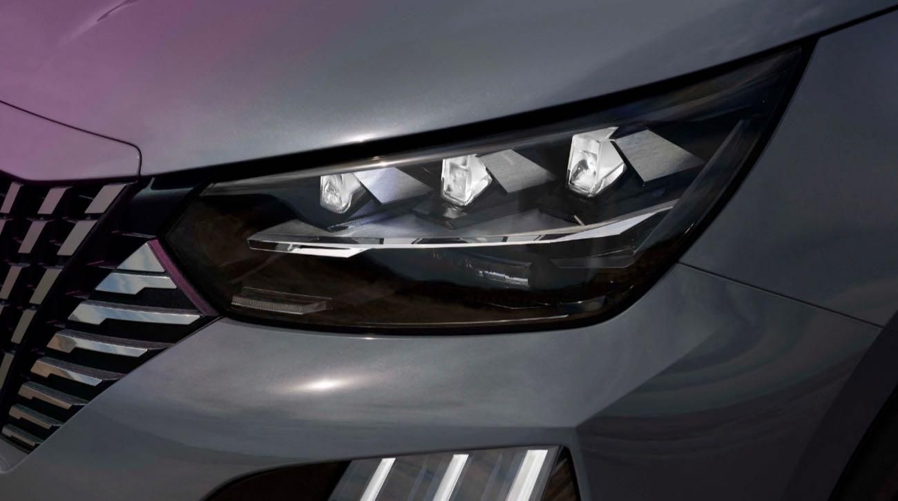 nuova Peugeot-e-2008 restyling 2023