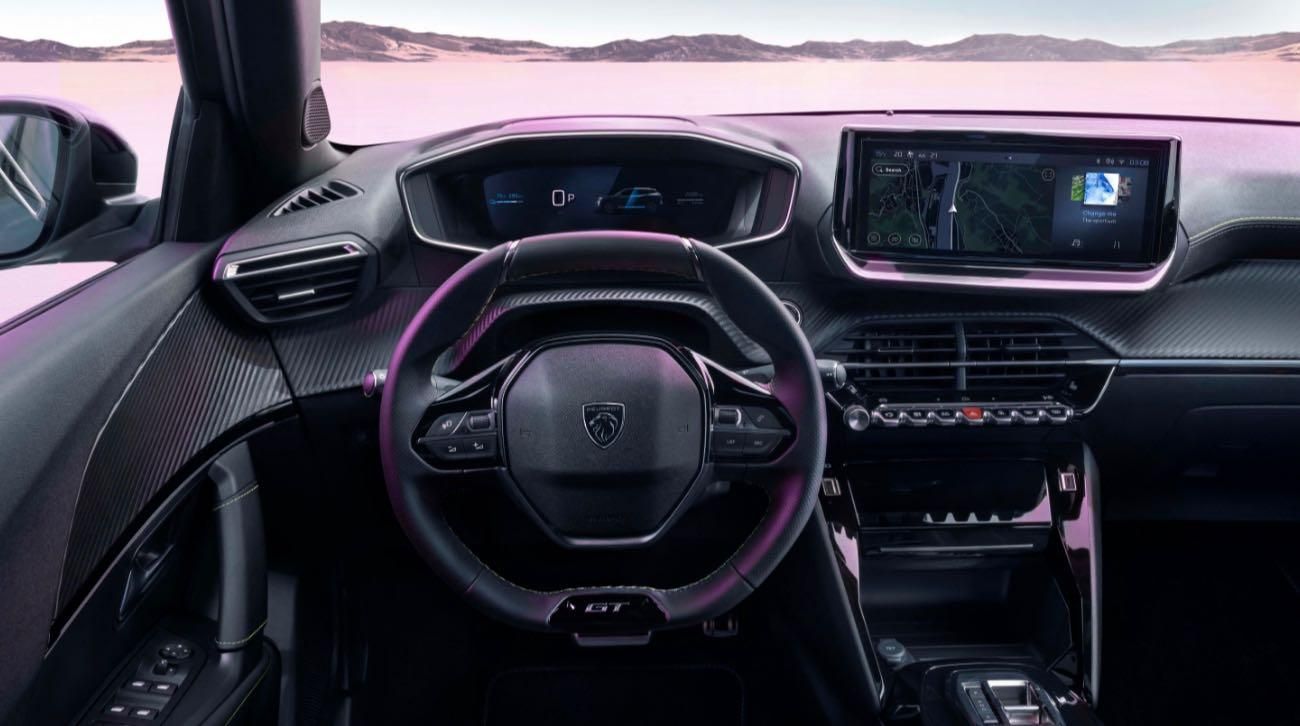 nuova Peugeot-e-2008 restyling 2023 plancia