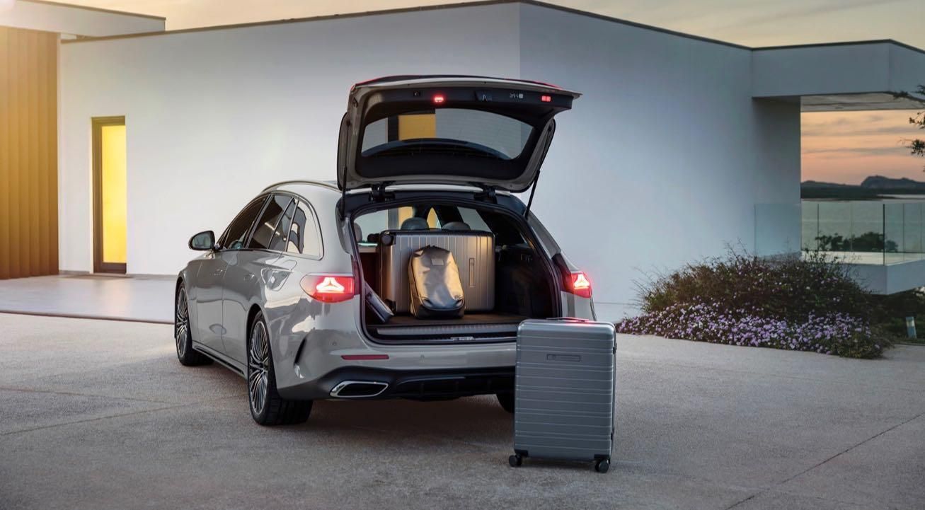 Mercedes Classe E Station Wagon portellone aperto