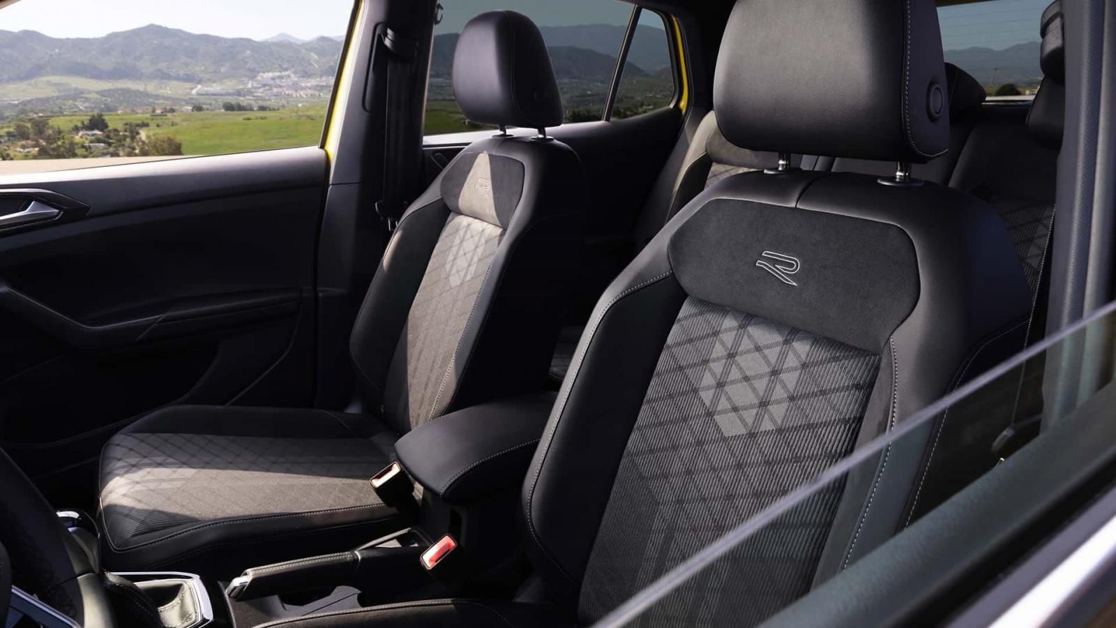 Nuova Volkswagen T-Cross MY 2024