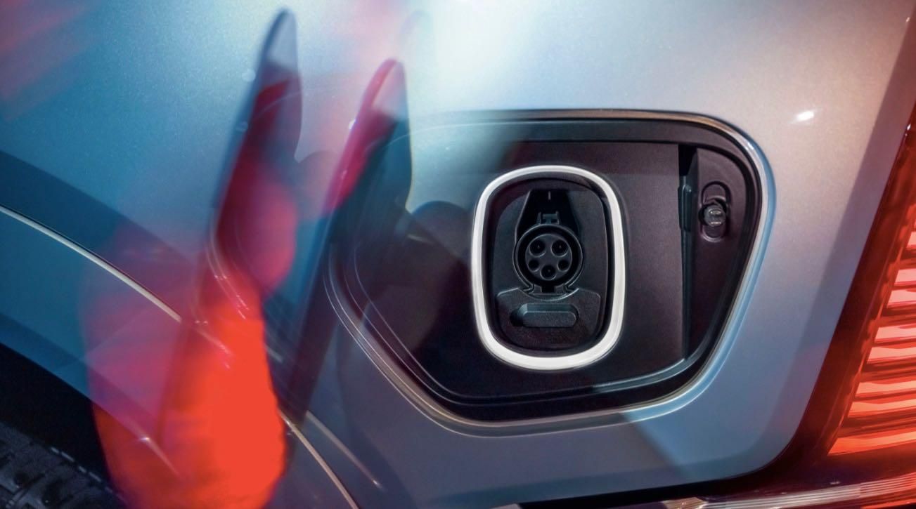 Cadillac Escalade IQ presa ricarica