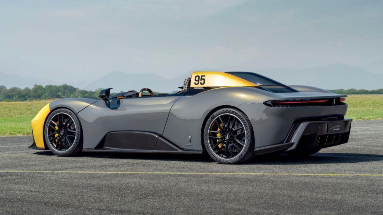 Pininfarina B95 grigia e gialla
