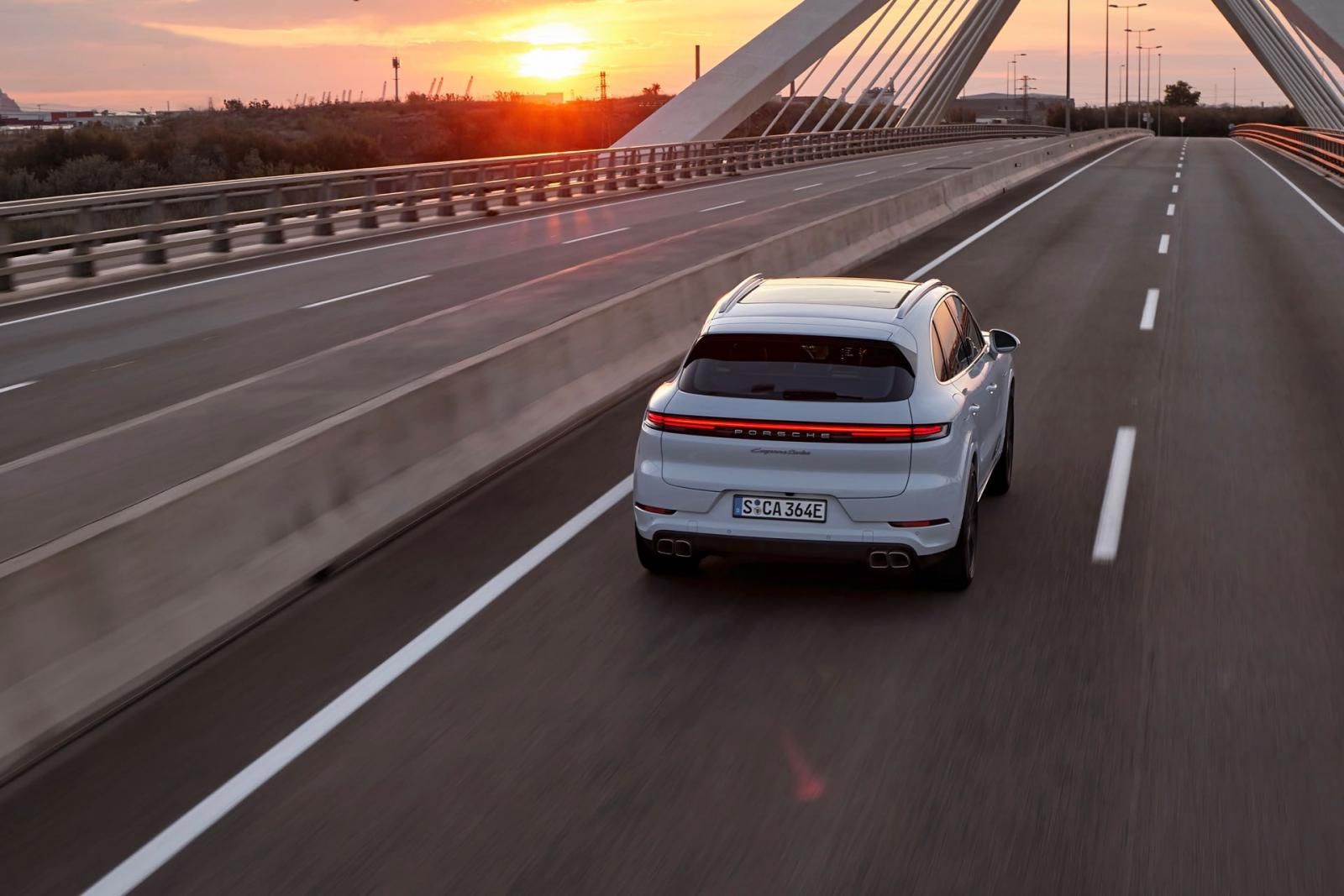 Porsche Cayenne Turbo E-Hybrid