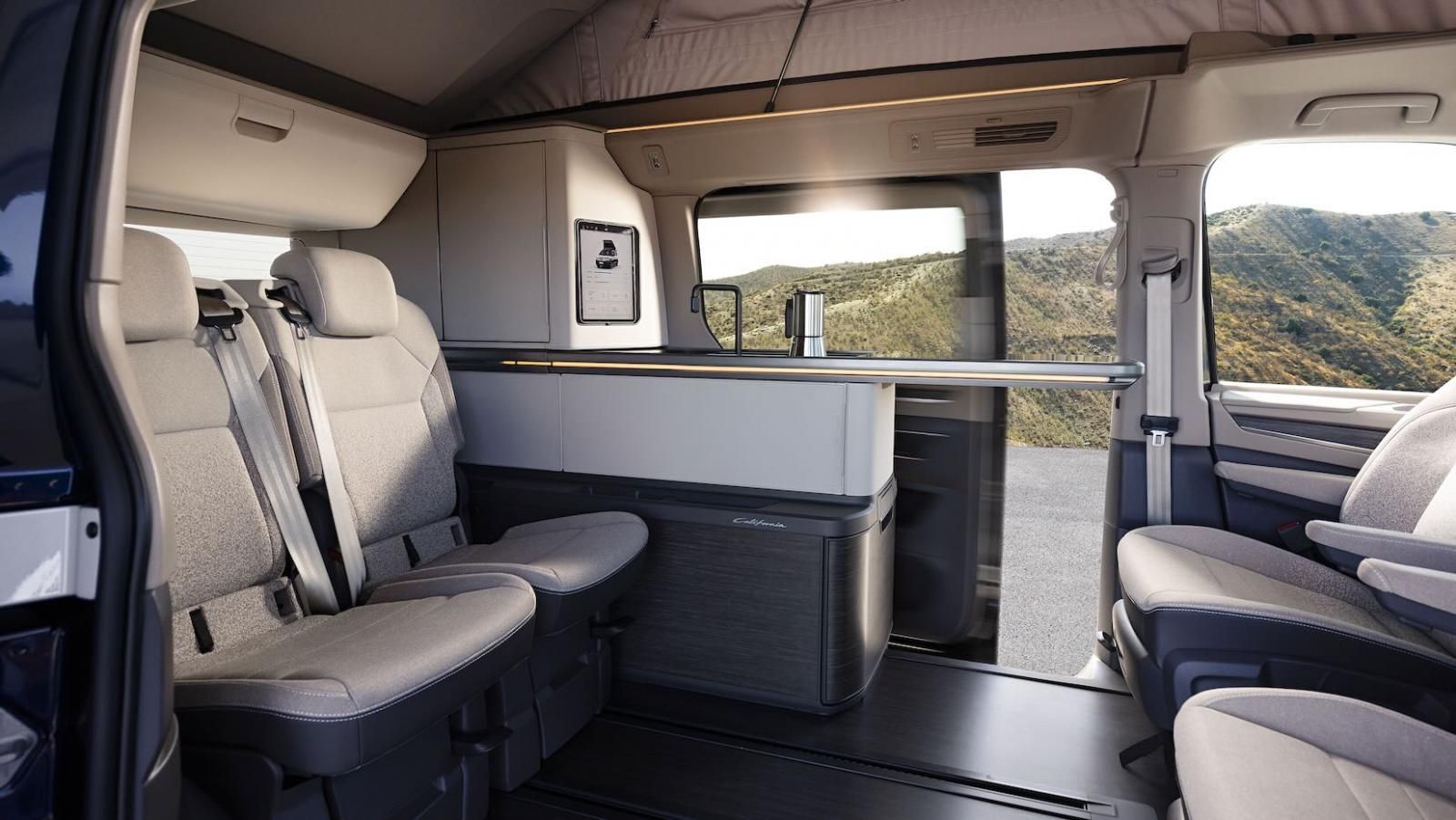 Nuovo Volkswagen T7 California concept, gli interni