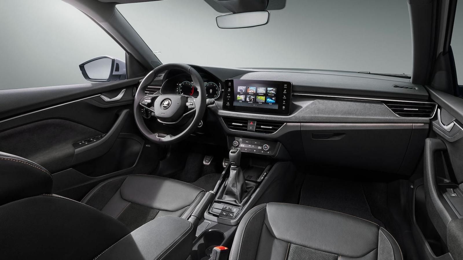 Nuova Skoda Kamik, plancia e comandi