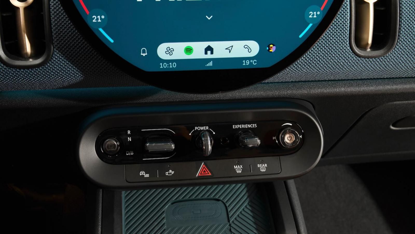 Nuova Mini Countryman 2024, display centrale
