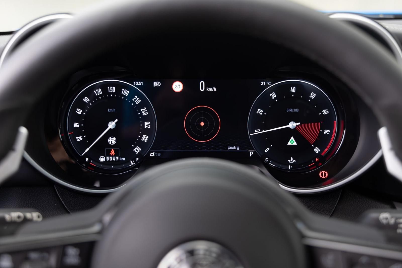 Alfa Romeo Giulia Quadrifoglio 2023-display strumenti
