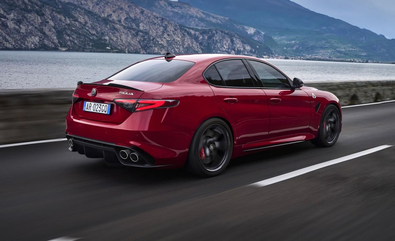 Alfa Romeo Giulia Quadrifoglio 2023-