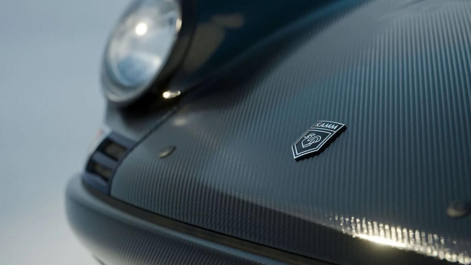 KAMManufaktur 912C cofano e logo