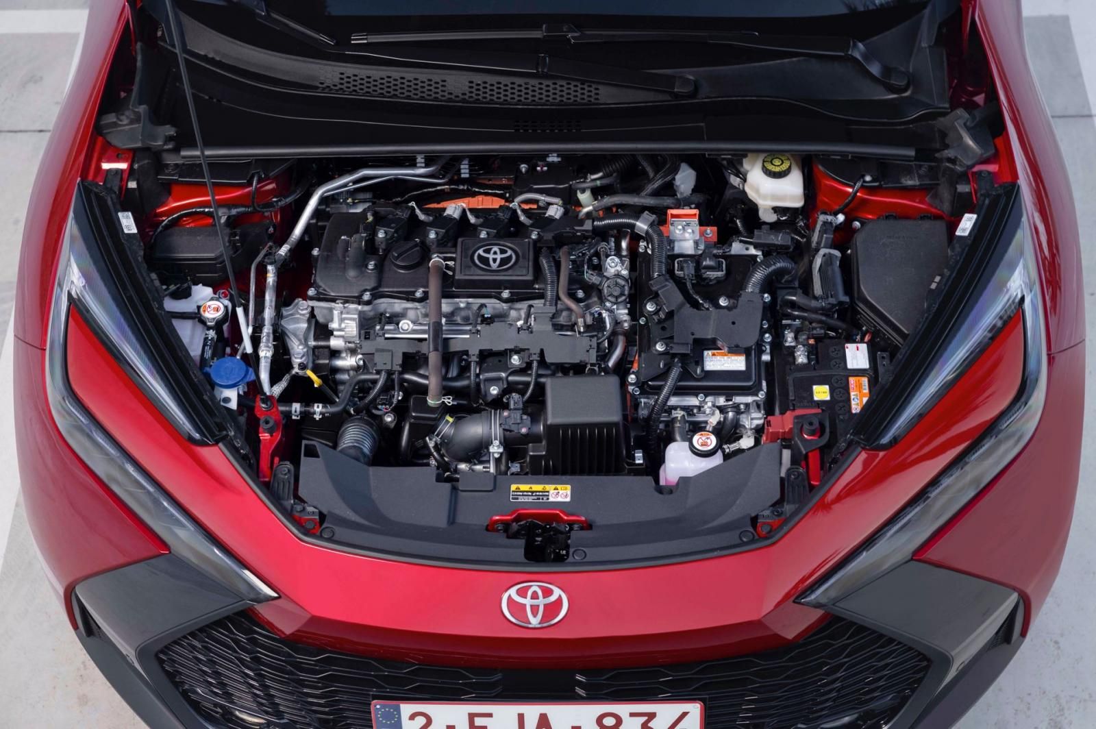 Toyota C-HR 1.8 140 HEV motore