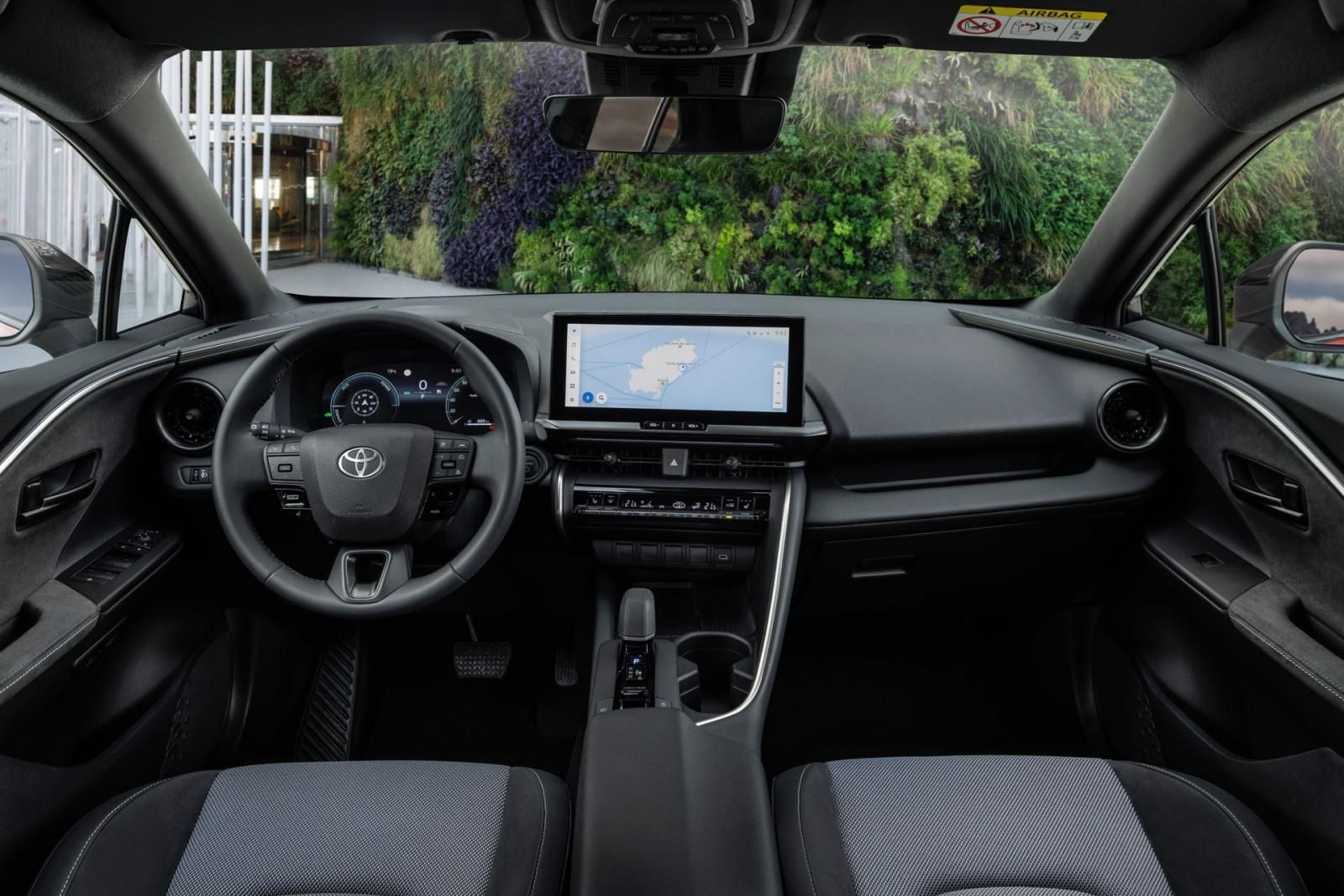 Toyota C-HR 1.8 140 HEV plancia