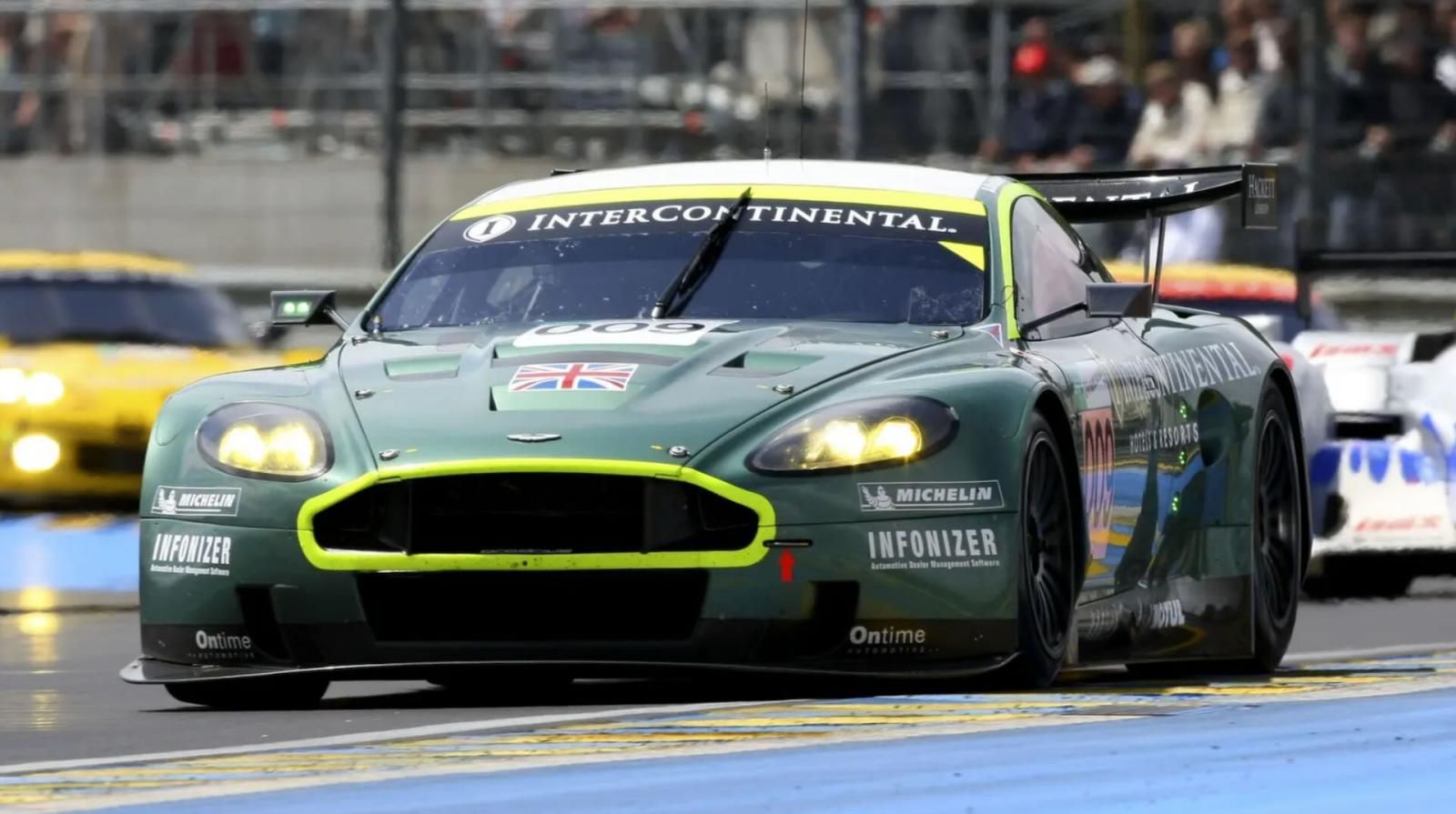 Aston Martin DBR9