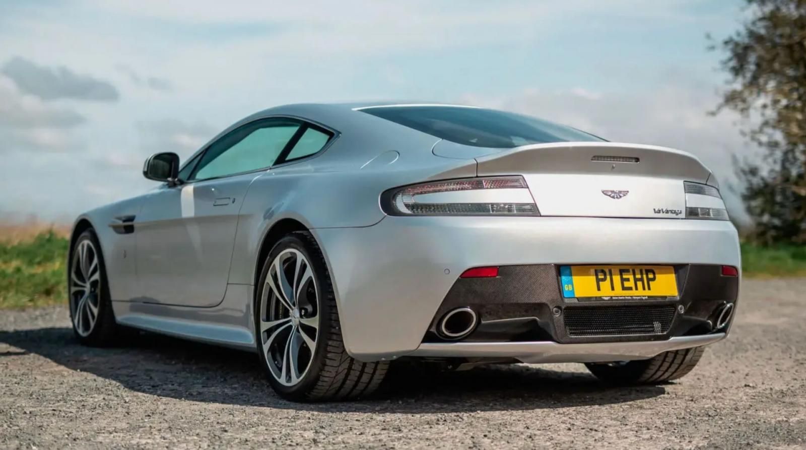 Aston Martin V12 Vantage (2009)