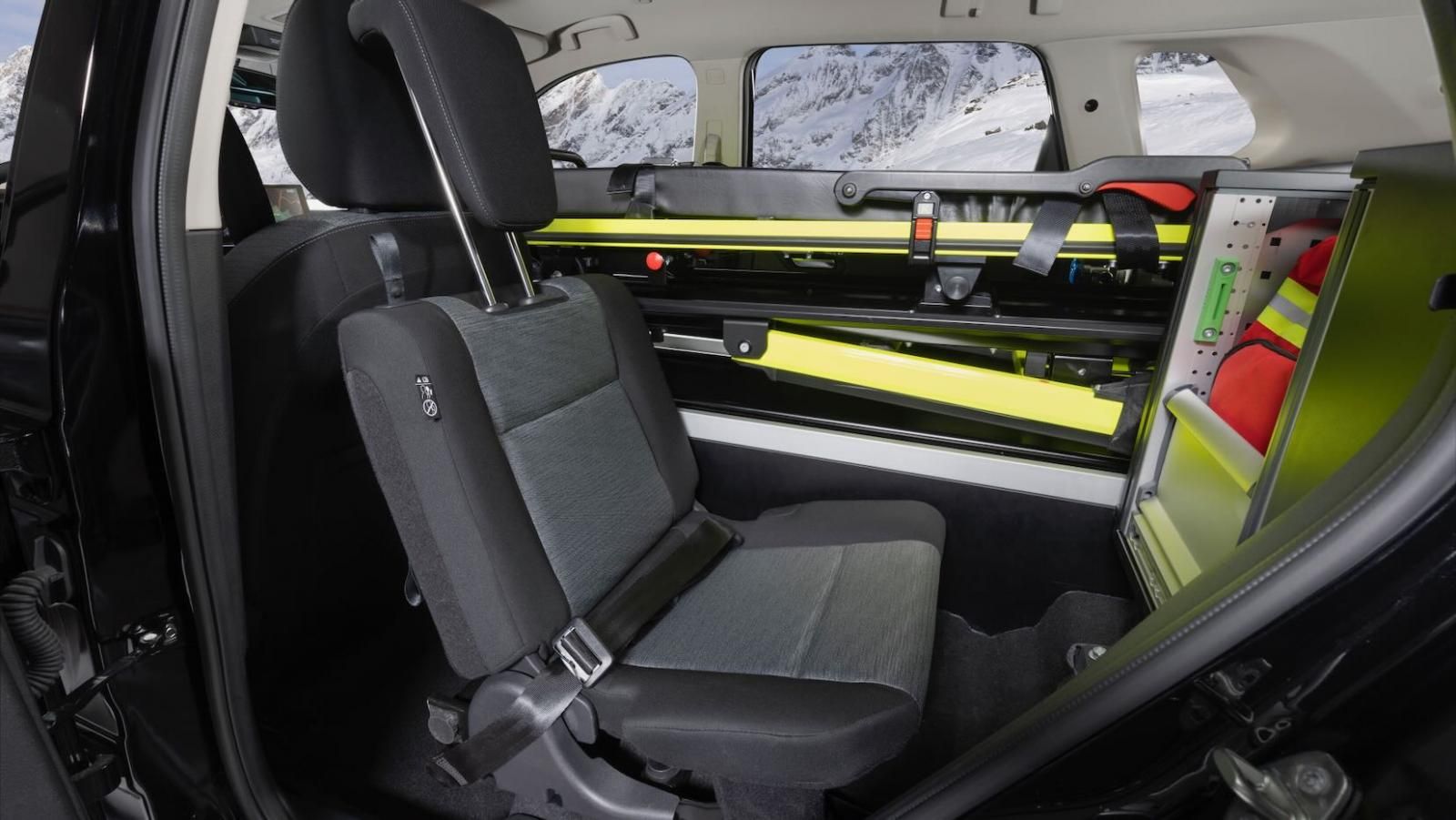 Nissan X-Trail Mountain Rescue, le modifiche per il soccorso in montagna