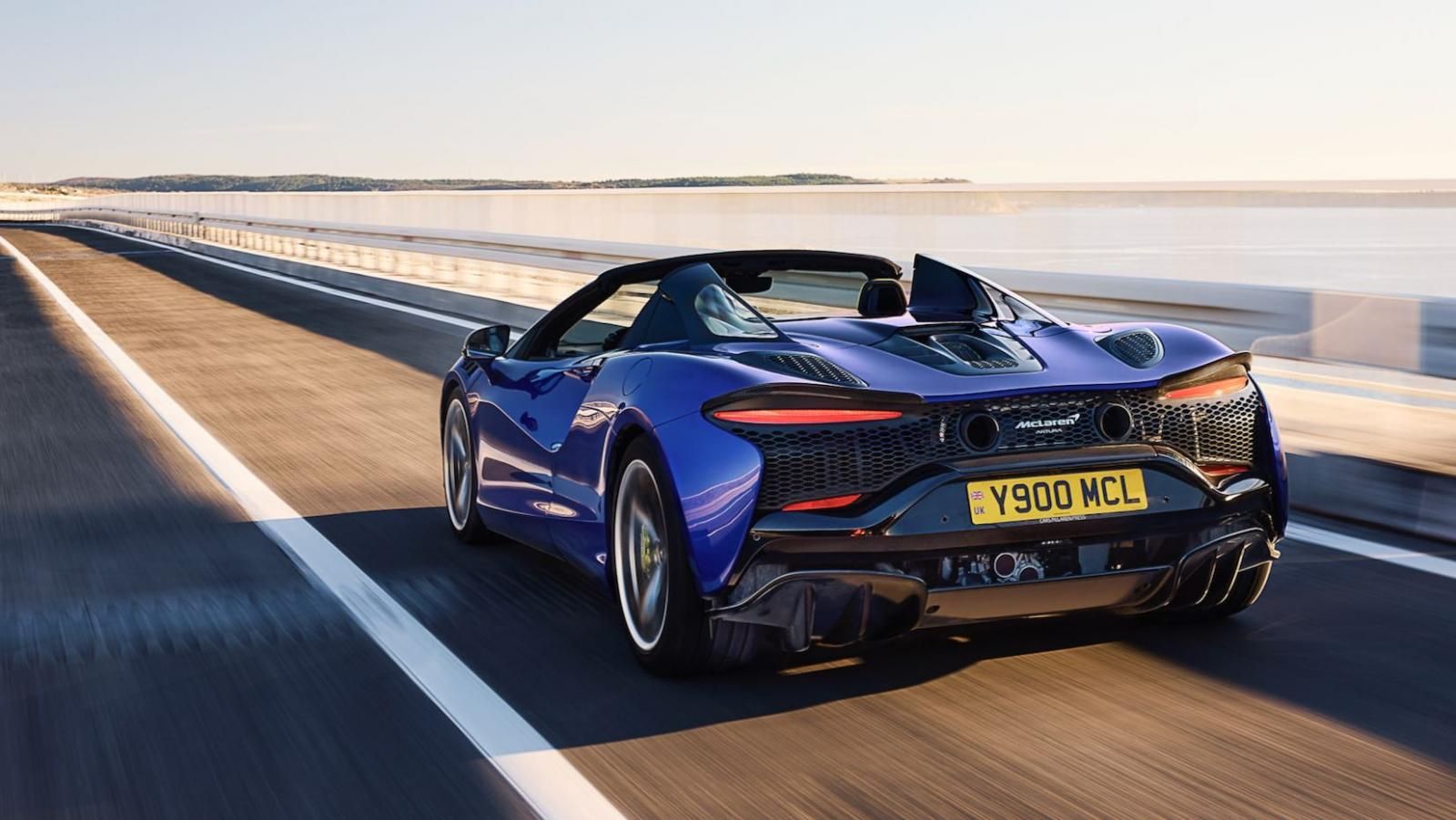 McLaren Artura Spider