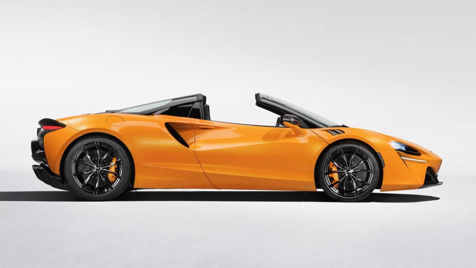McLaren Artura Spider