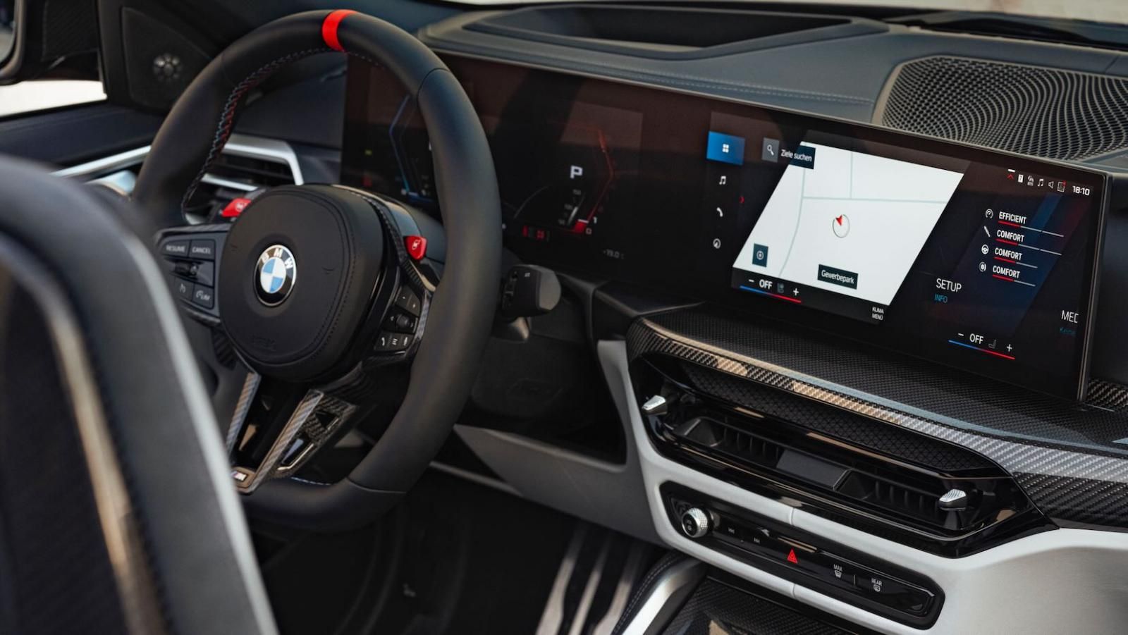 Nuova BMW M4, interni