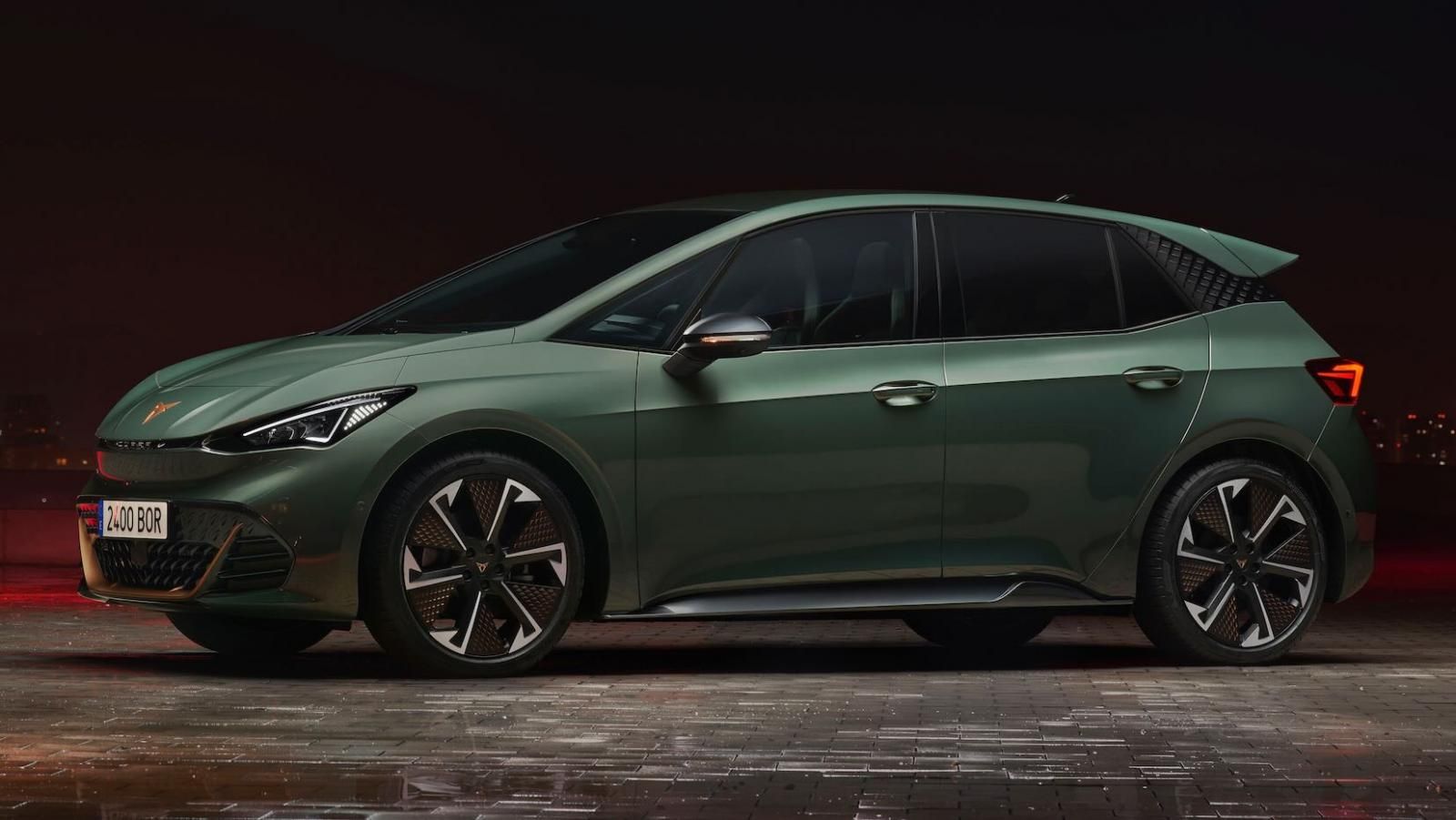 Nuova Cupra Born VZ