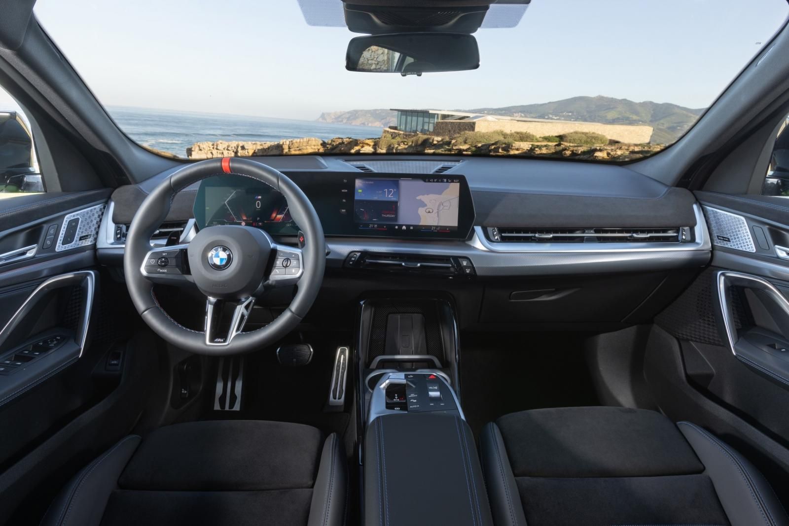 BMW M35i xDrive, la plancia