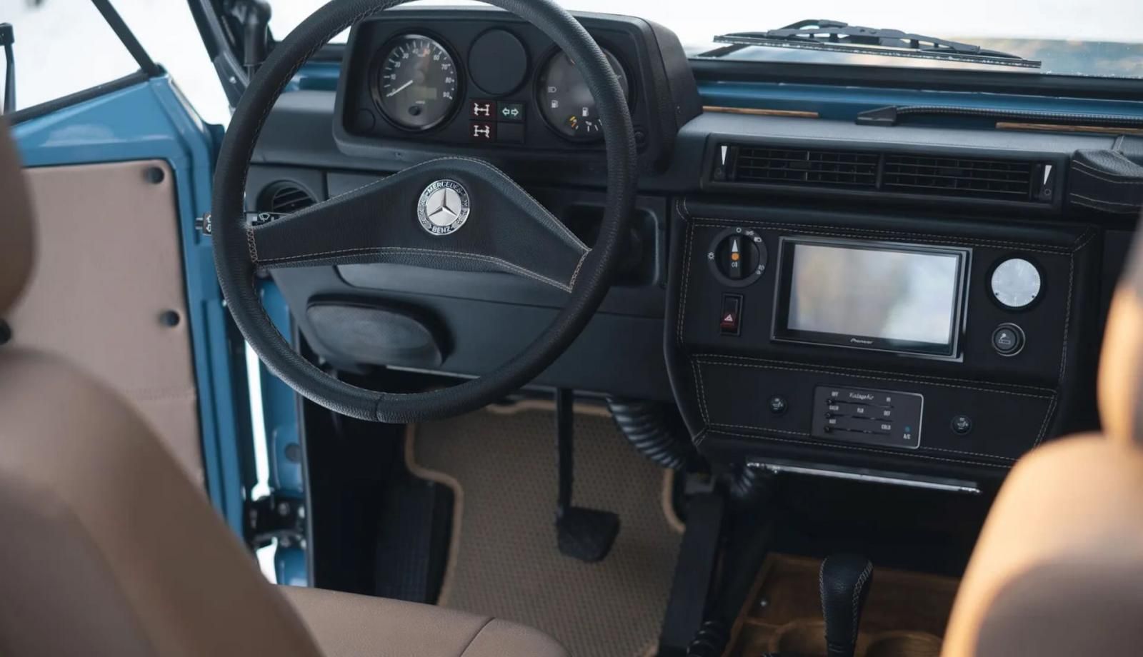 EMC 250GD Wolf Mercedes Classe G plancia