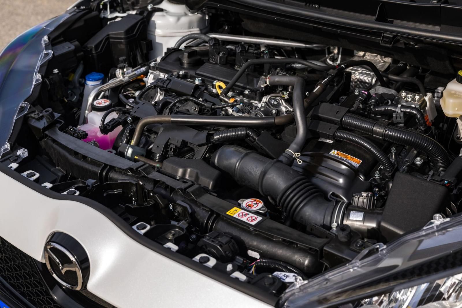 Mazda2 Hybrid 2024 motore