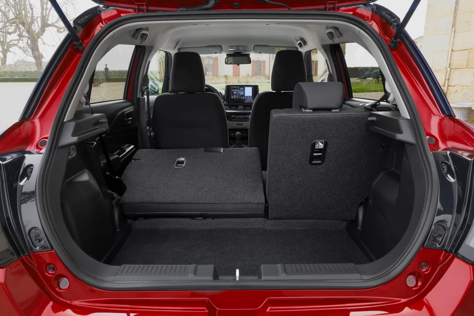 Suzuki Swift 1.2 Dualjet 2024 bagagliaio