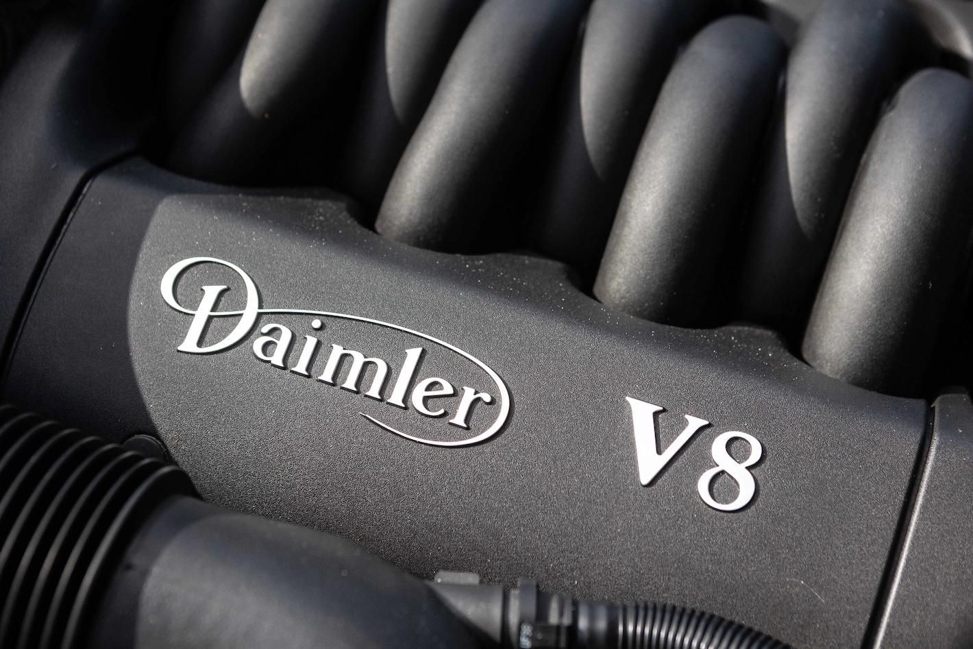 motore Daimler Majestic Regina Elisabetta