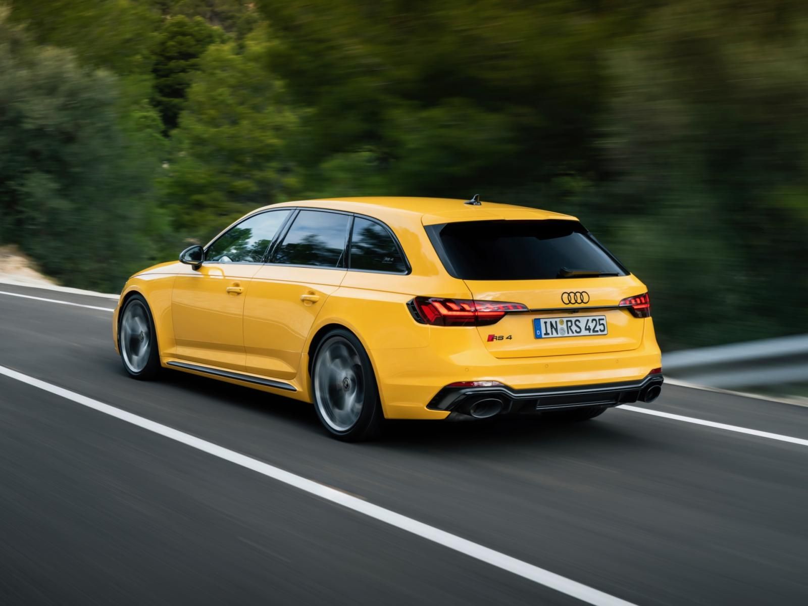 Audi RS4 Avant Edition 25 Years Imola Yellow