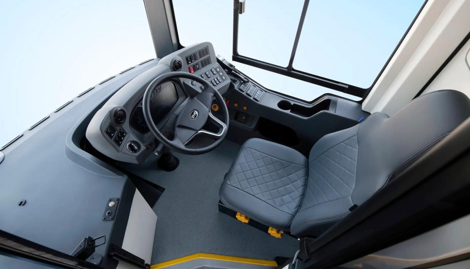 posto di guida Autobus a due piani di Londra BYD BD11