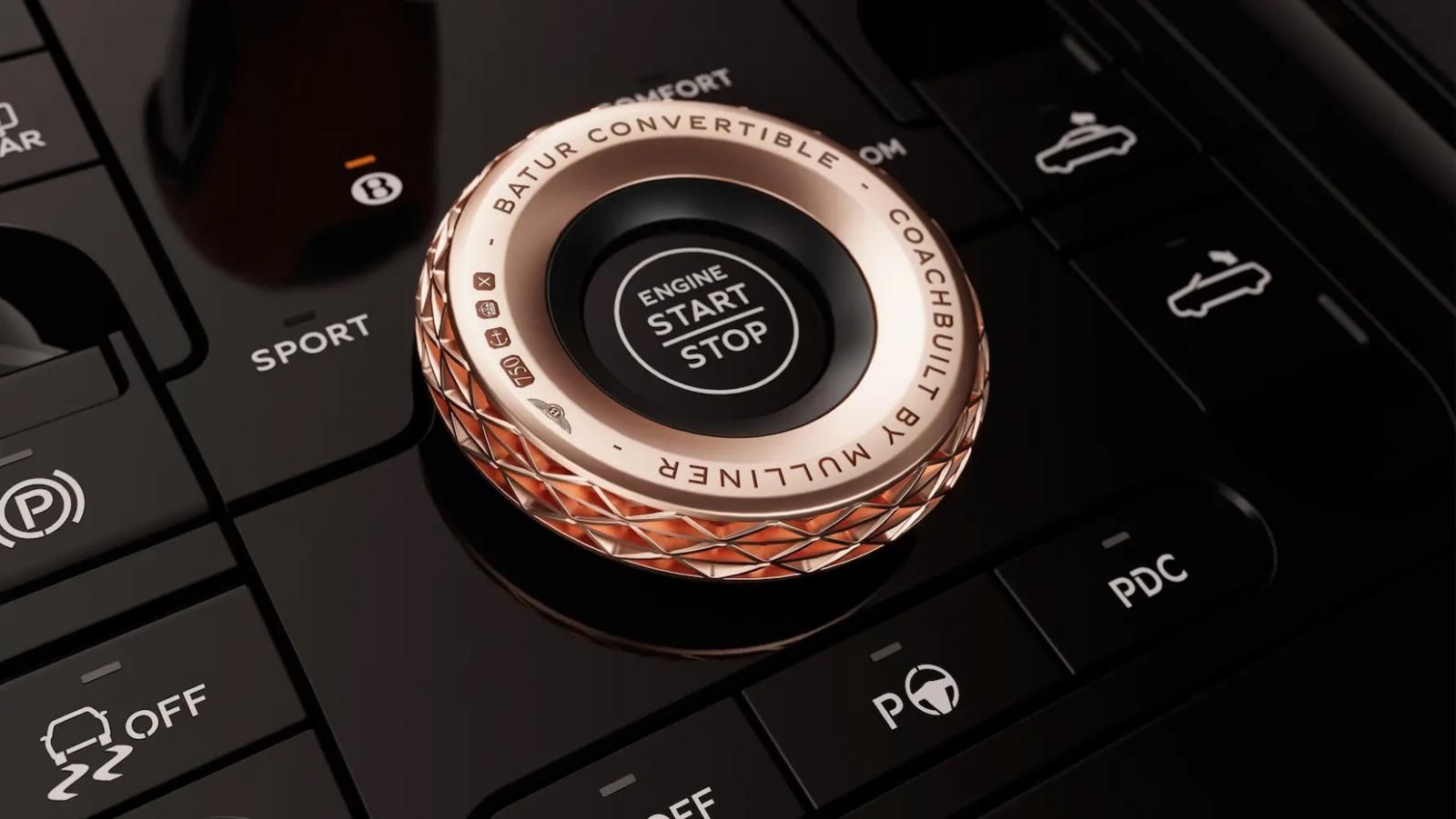 Nuova Bentley Batur Convertible, gli interni