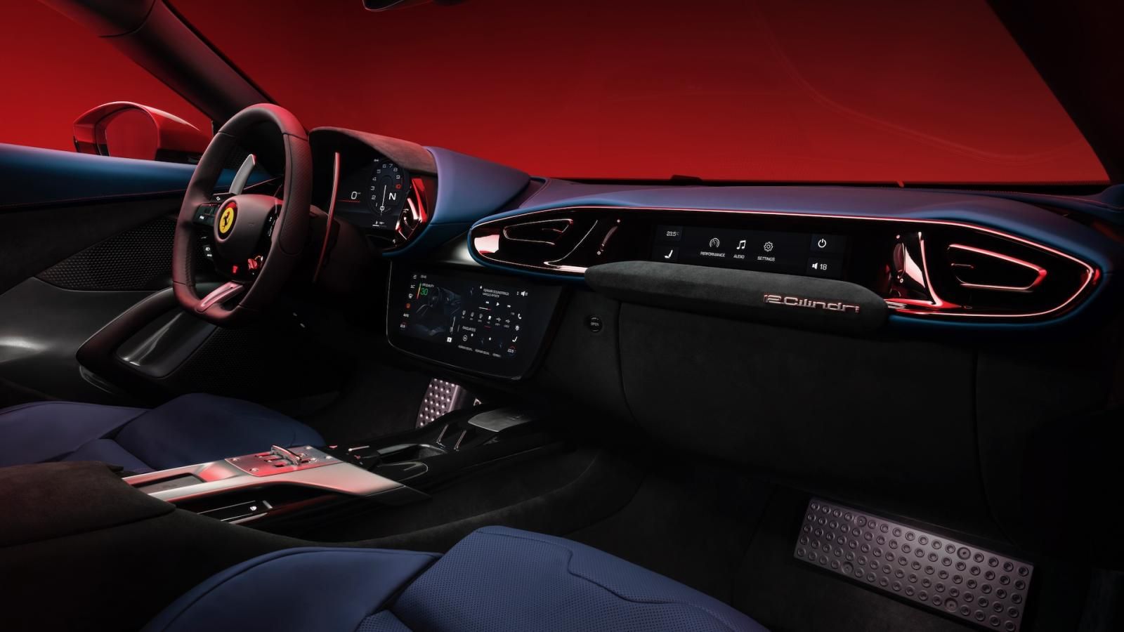 interno Ferrari 12Cilindri
