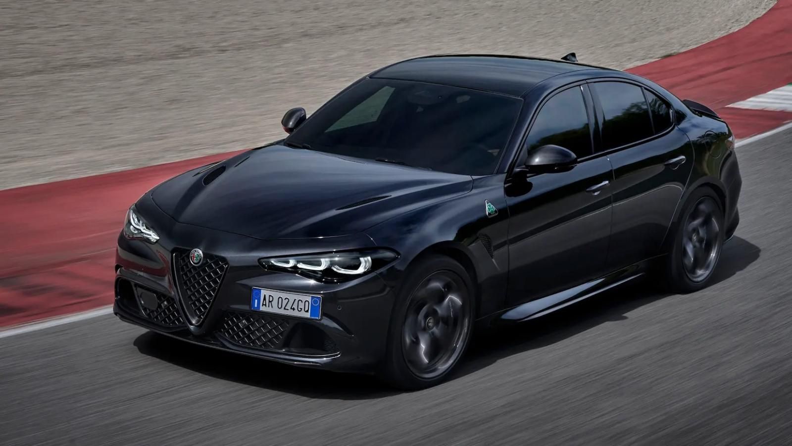 Nuova Alfa Romeo Giulia Quadrifoglio Super Sport