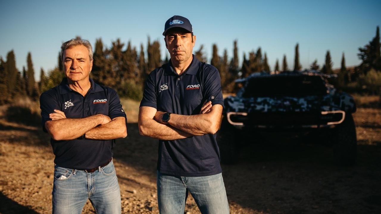 Carlos Sainz Sr e Nani Roma, i piloti del team Ford alla Dakar 2025