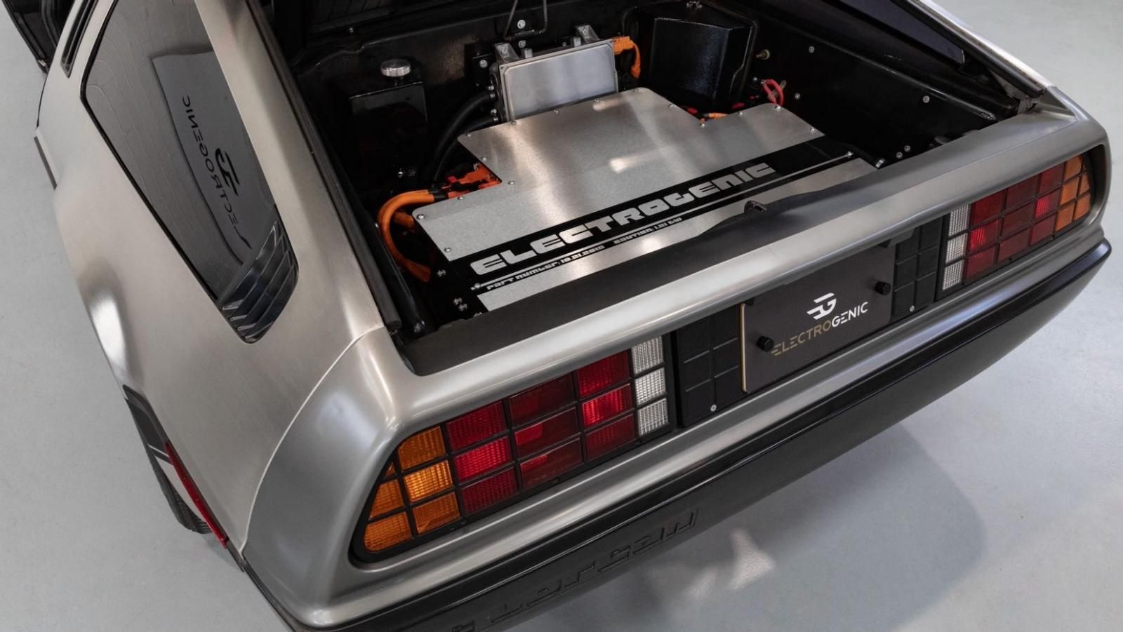 La DeLorean DMC-12 elettrica con il kit di Electrogenic