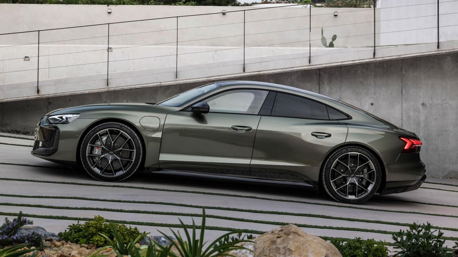 La nuova Audi RS e-tron GT Performance