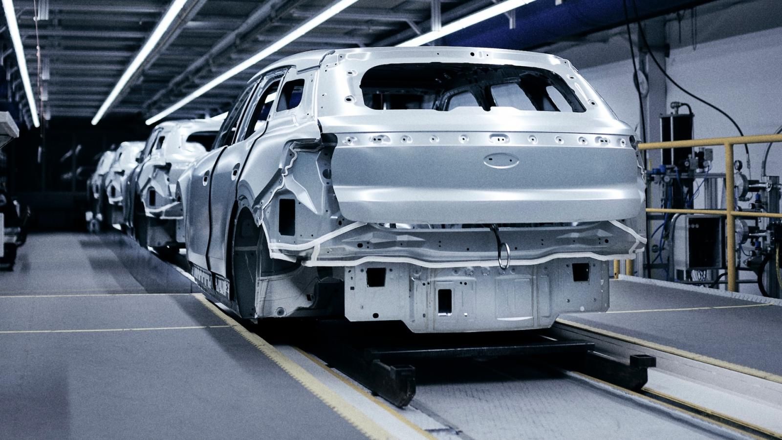 Catena di montaggio Ford Explorer