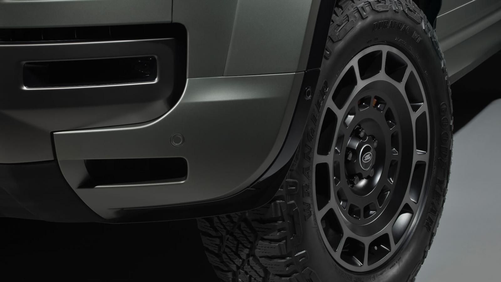 La nuova Land Rover Defender OCTA