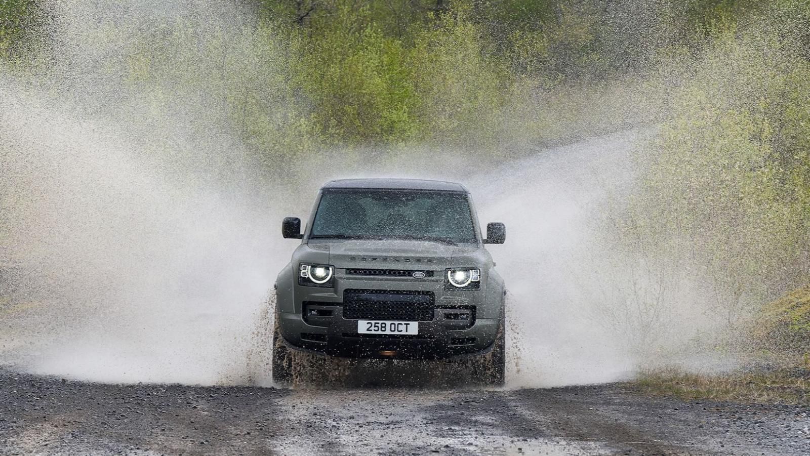 La nuova Land Rover Defender OCTA