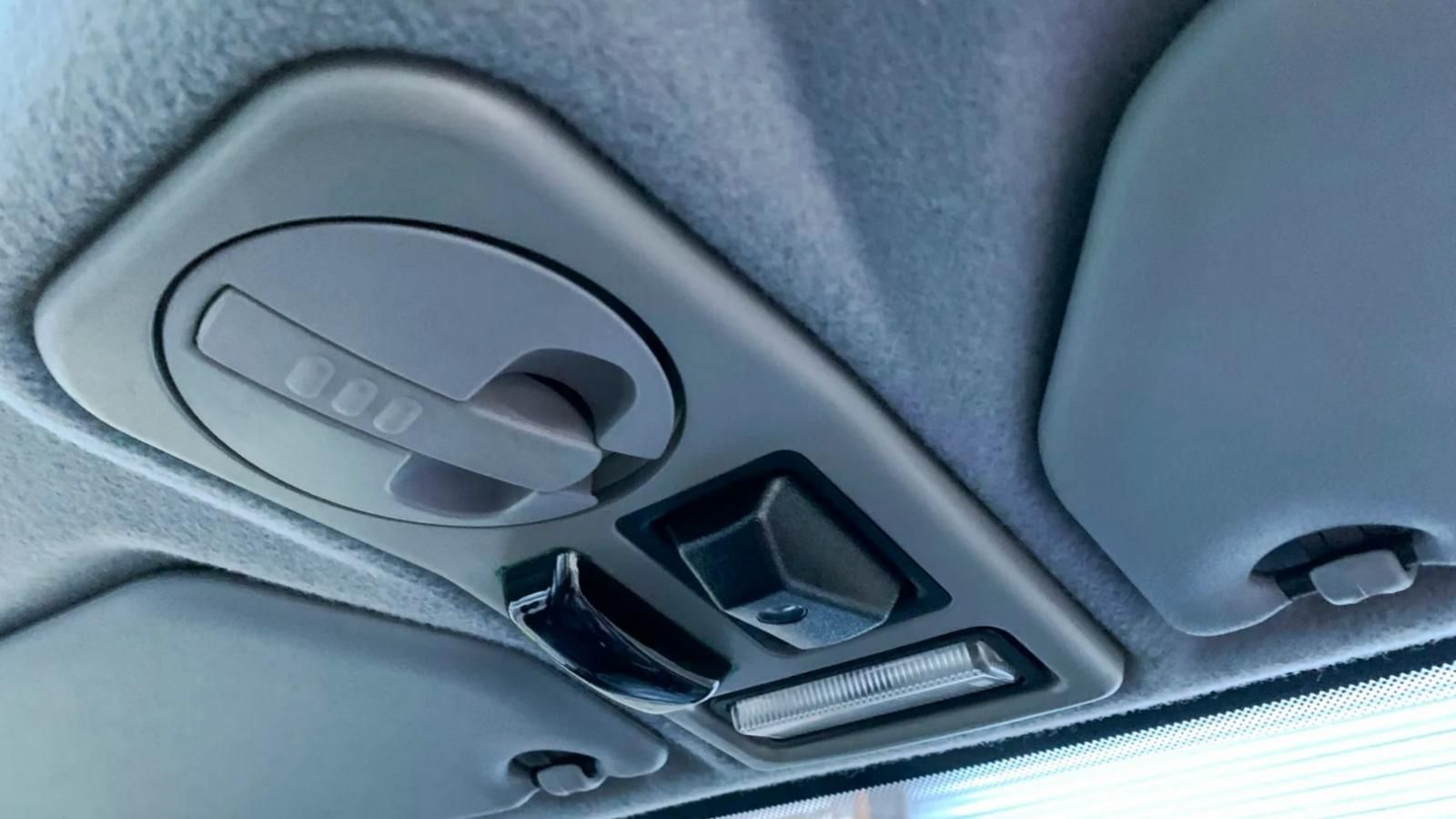 Tettuccio apribile a manovella