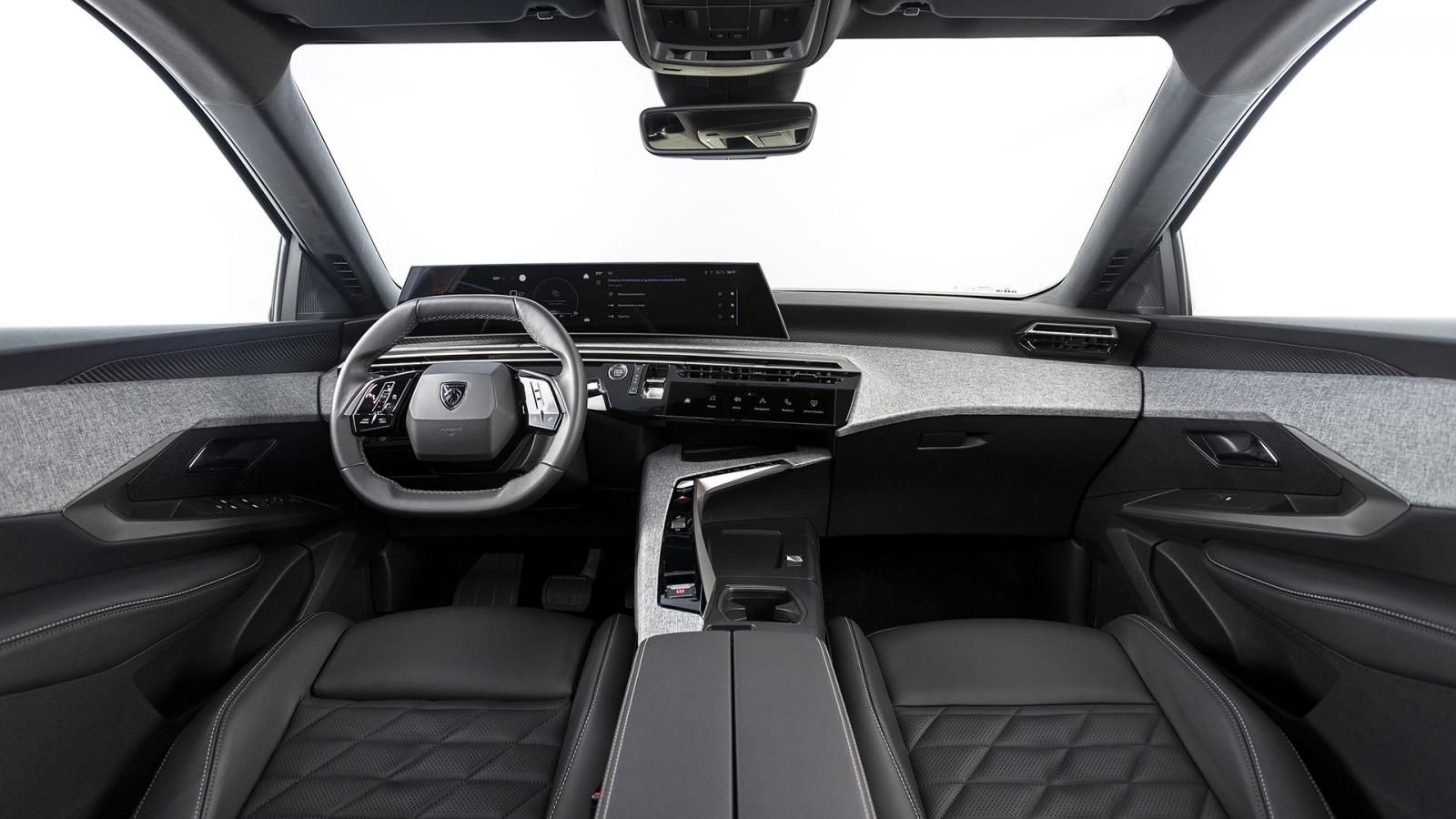 Nuova Peugeot 3008 Hybrid GT interni