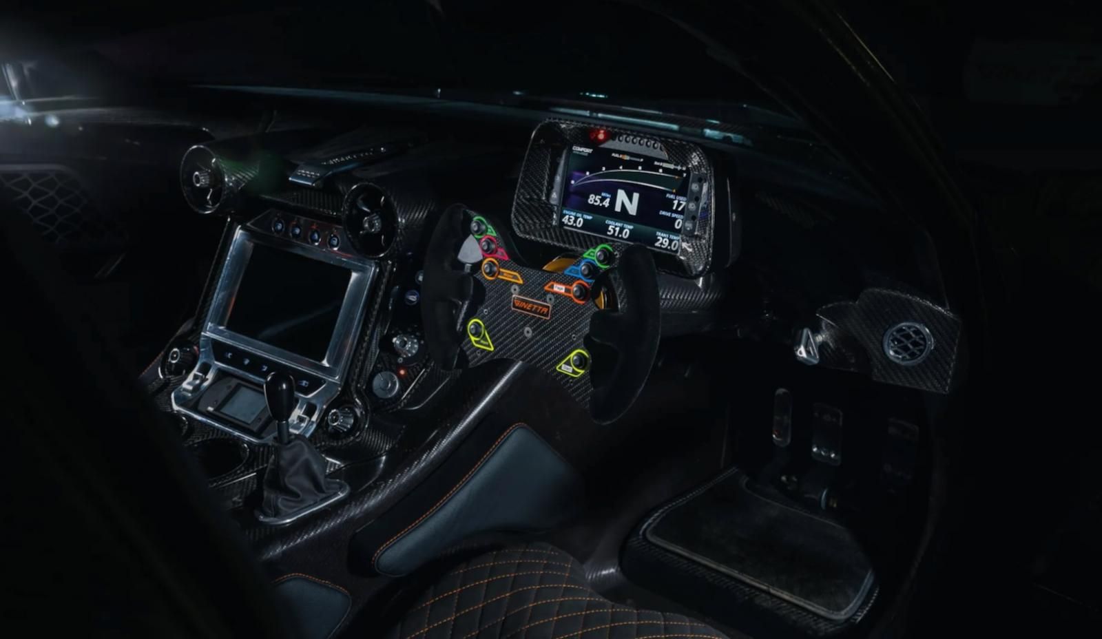 posto guida Ginetta Akula